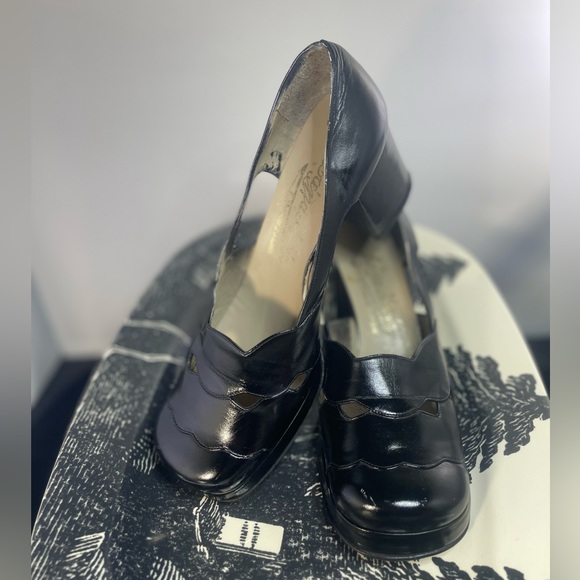 🖤 Vintage 🖤 Black Leather Platform Heels EXQUISITE 7 1/2 Antique 😻😻😻 1940s? - Picture 12 of 14
